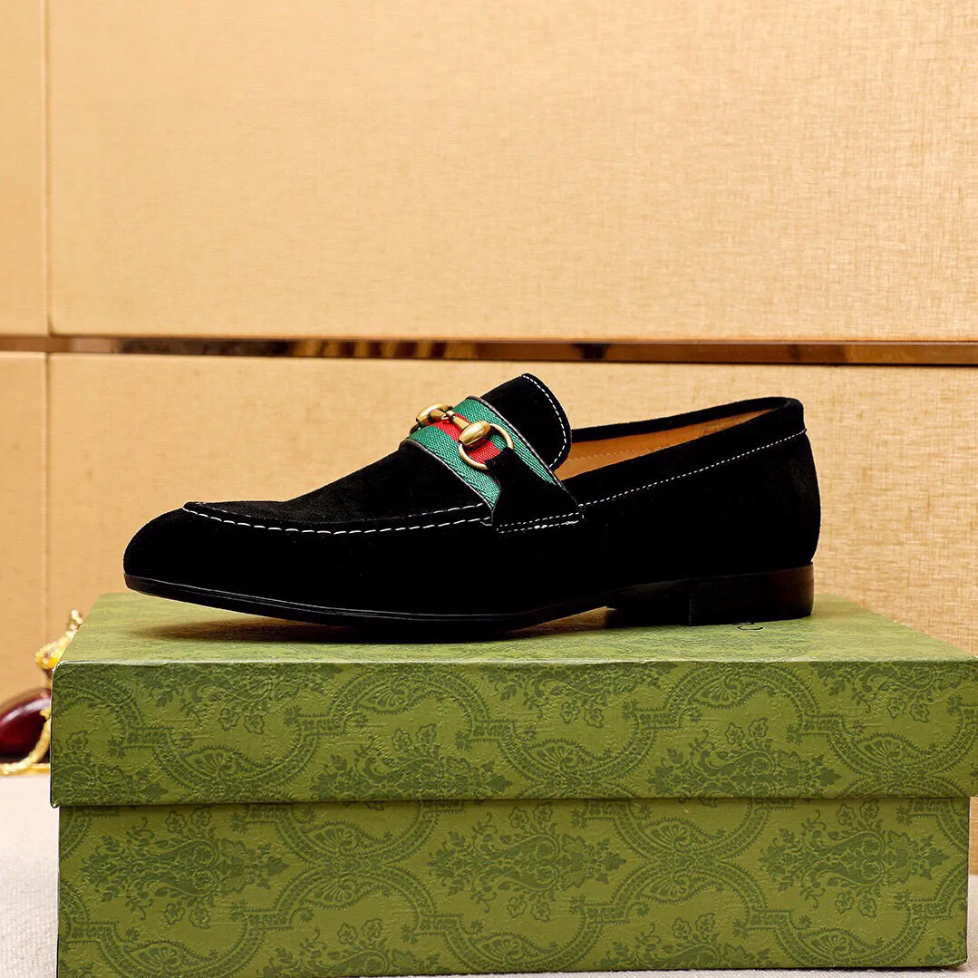Men's shoes 💰420 💐 Product trademark: GUCCI "Gucci" casual leather shoes Regular size: 38-44 (45.46.47🉑️customized) Product materials: Selected imported first-layer frosted calfskin upper + classic hardware buckle, imported cowhide leather lining. Strong three-dimensional visual effect, original combination outsole Color: 3⃣️colors available